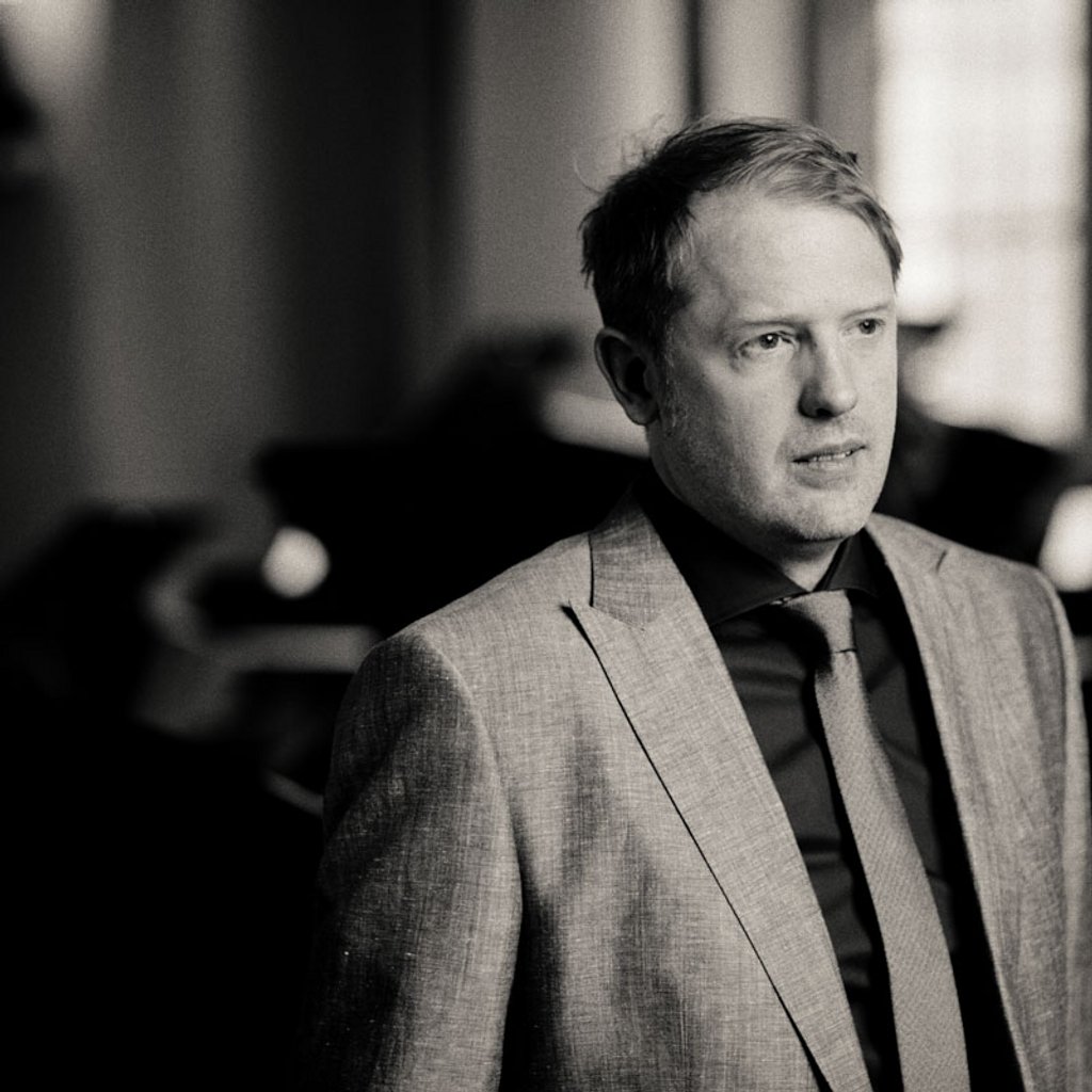 Rhapsody in Blue by Candlelight