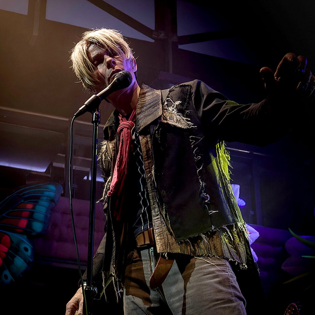 David Bowie performed LIVE by Absolute Bowie