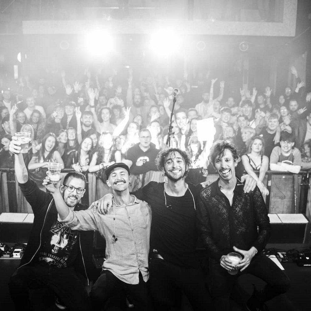 The 1975 performed LIVE by the The 9075