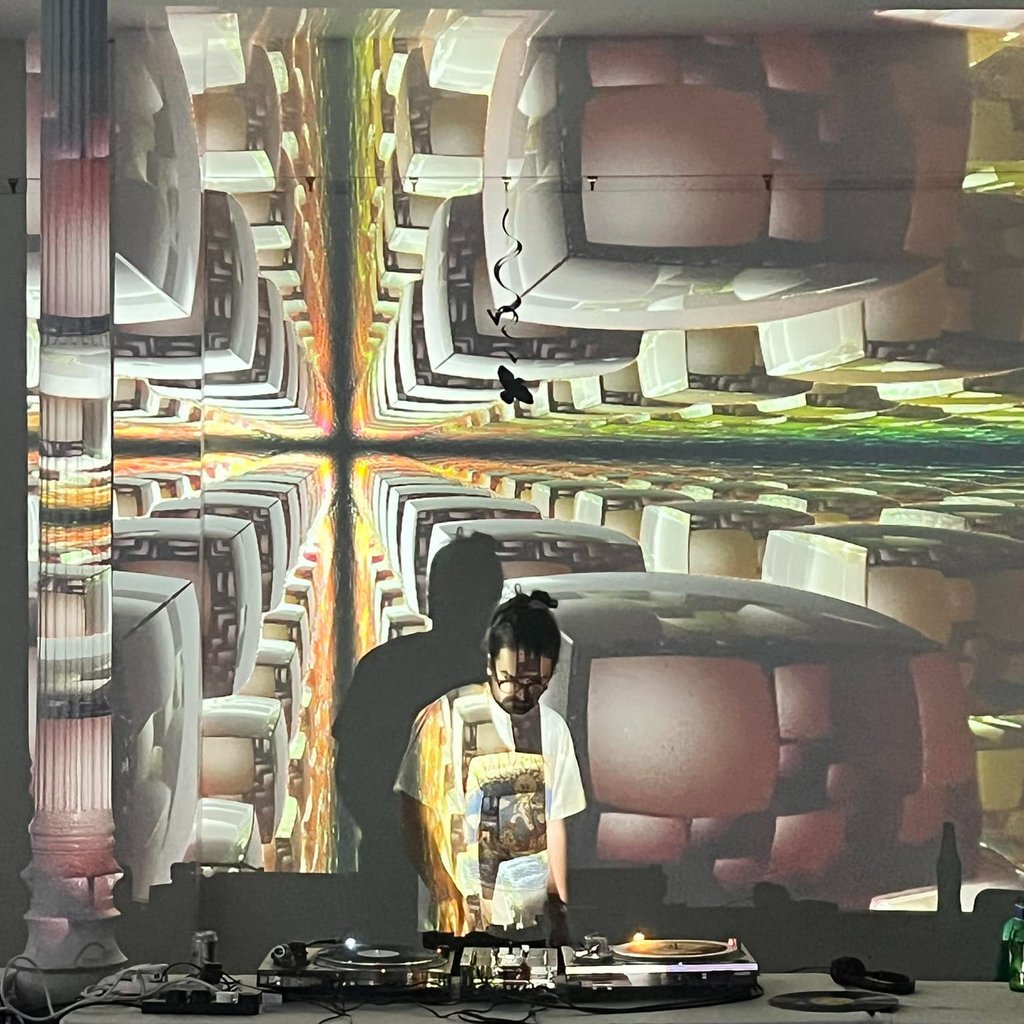 Eat Lights Become Lights DFHiFi Psychederek