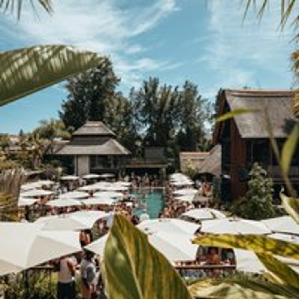 Certti Marbella - Pool Party