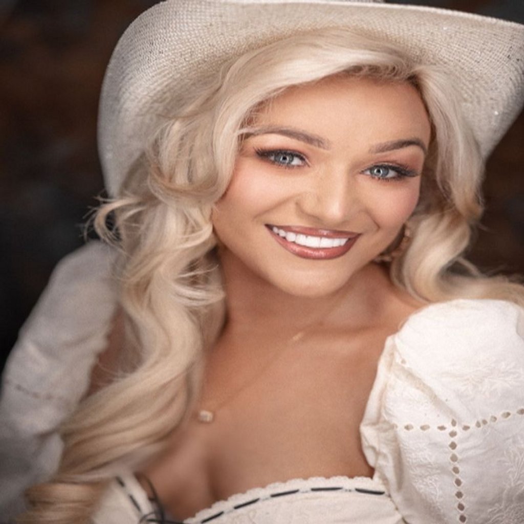 Claudia Buckley Tour