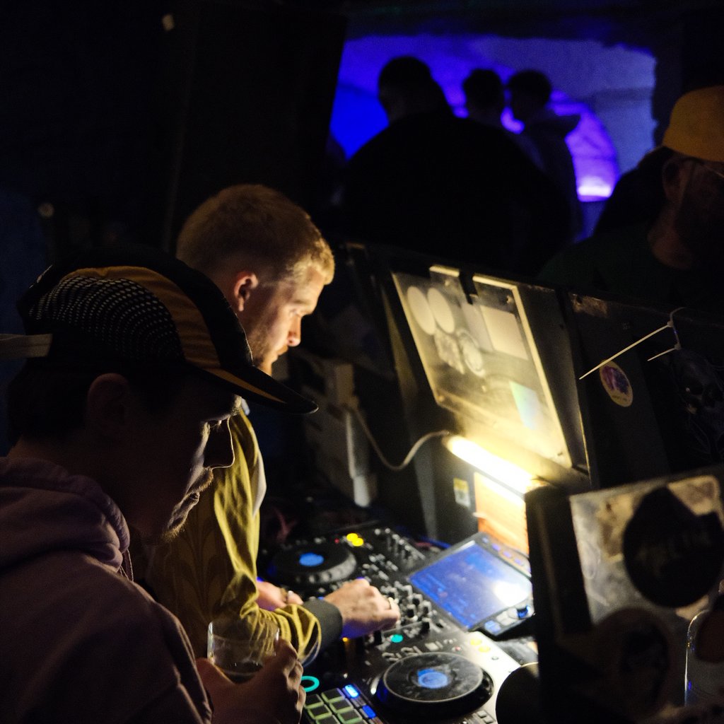 AIRED SELECTS: GOOD FRIDAY, UNDER the PROM