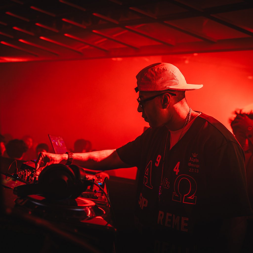 Milkshake Presents The UV Rave at Horizon