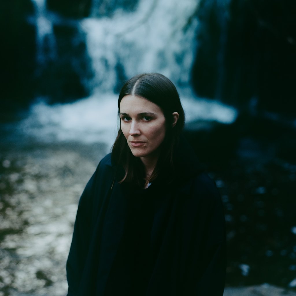 Art School Girlfriend: Live Stripped-Back Solo Performance