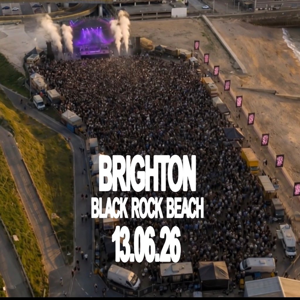 Puzzle: Open Air Brighton Beach