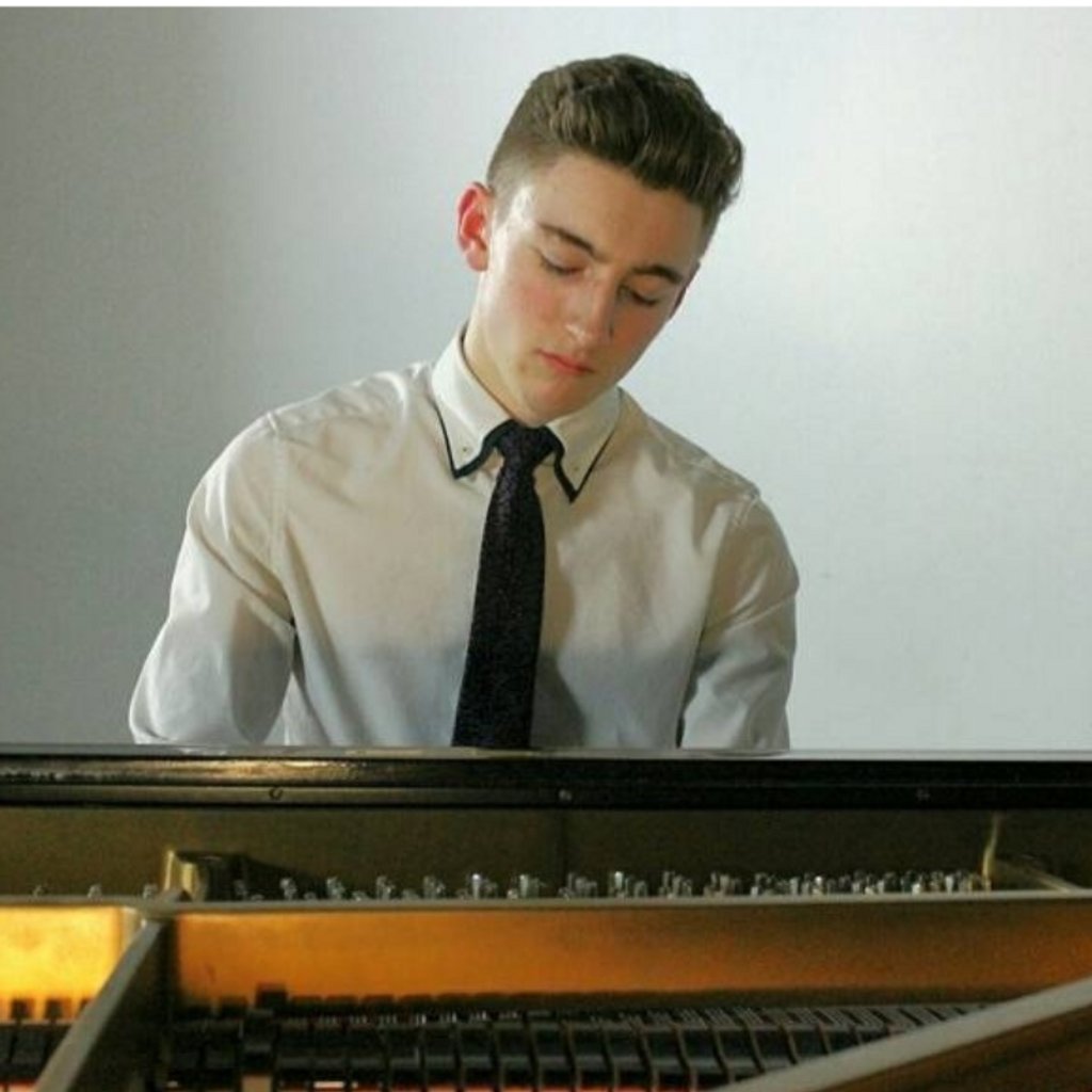 Summer Piano Series: Henry Cash