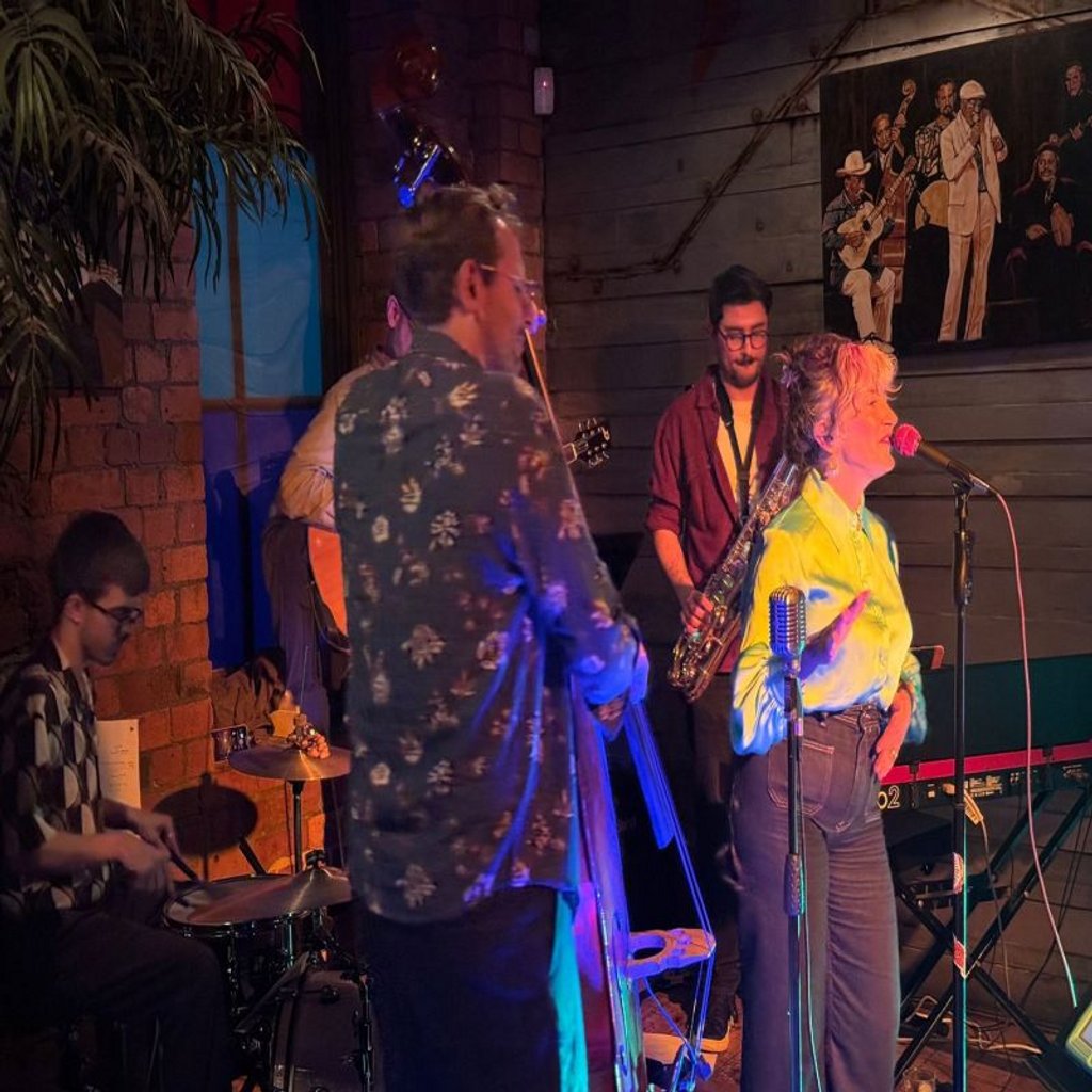 Live music: Louis Louis Louis and Niamh Kavanagh