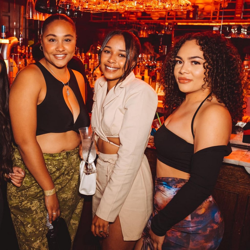 R&B Slow Jams Day Party + Everything Vibes