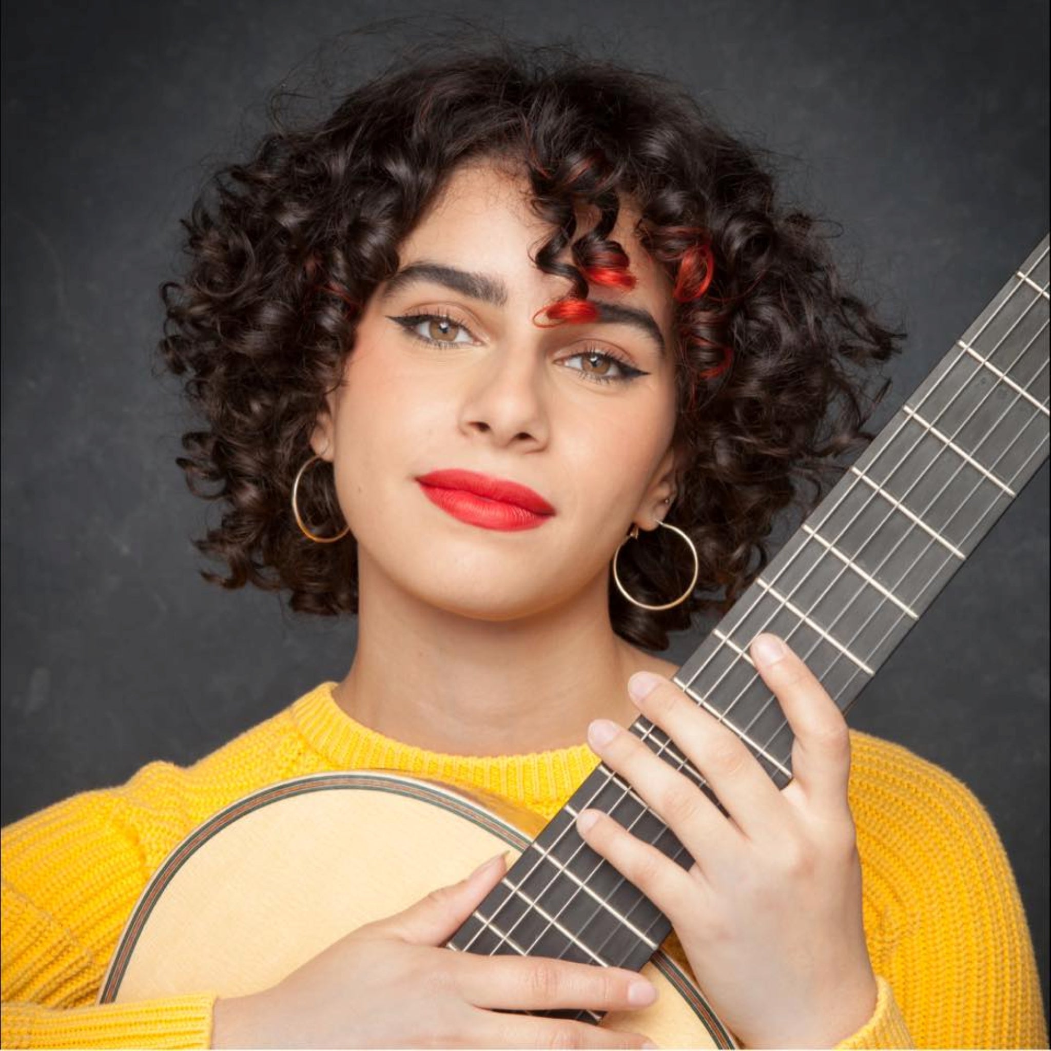 Leonela Alejandro, Solo Guitar