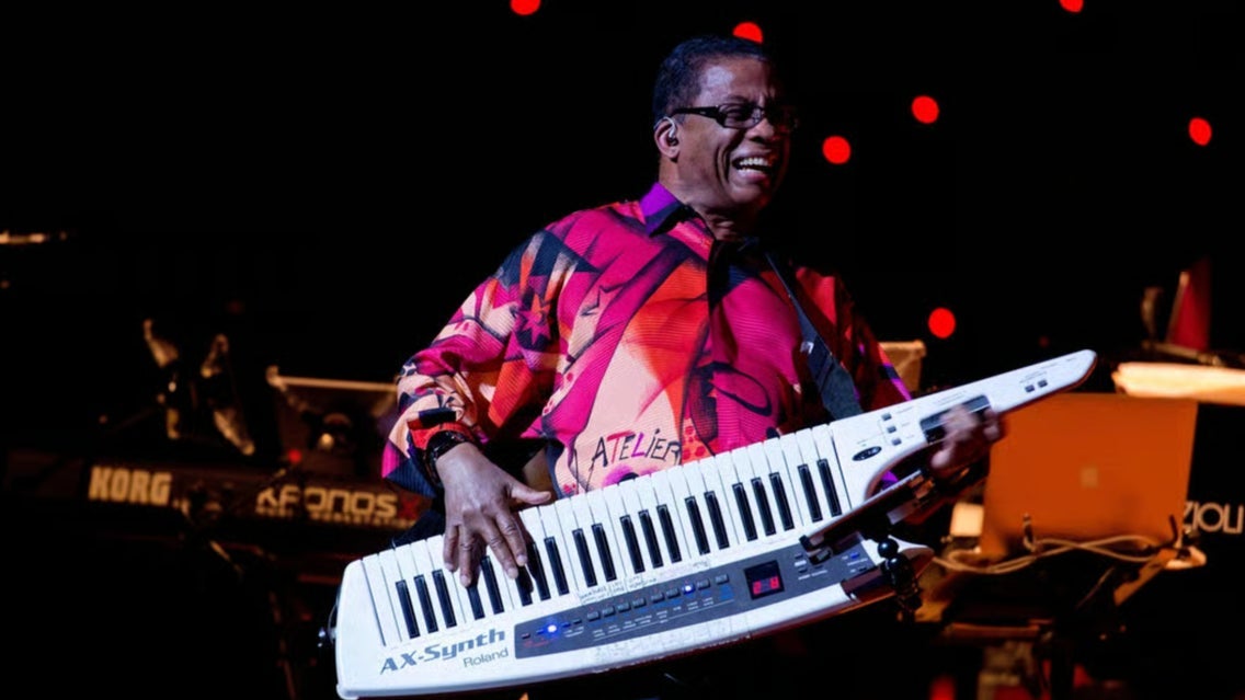 Hommage à Herbie Hancock, pionnier du jazz moderne