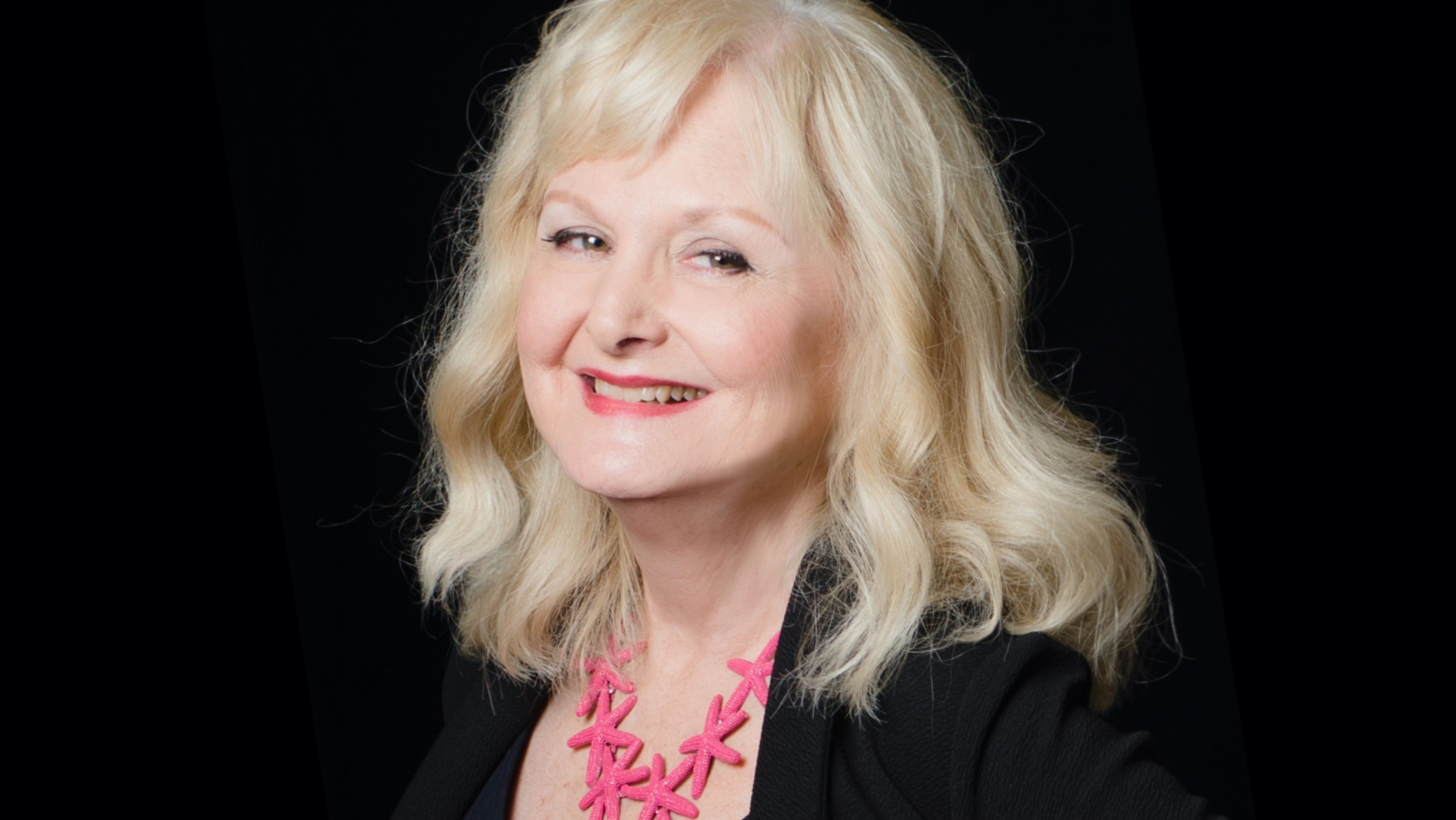 IMAGES AT AN EXHIBITION