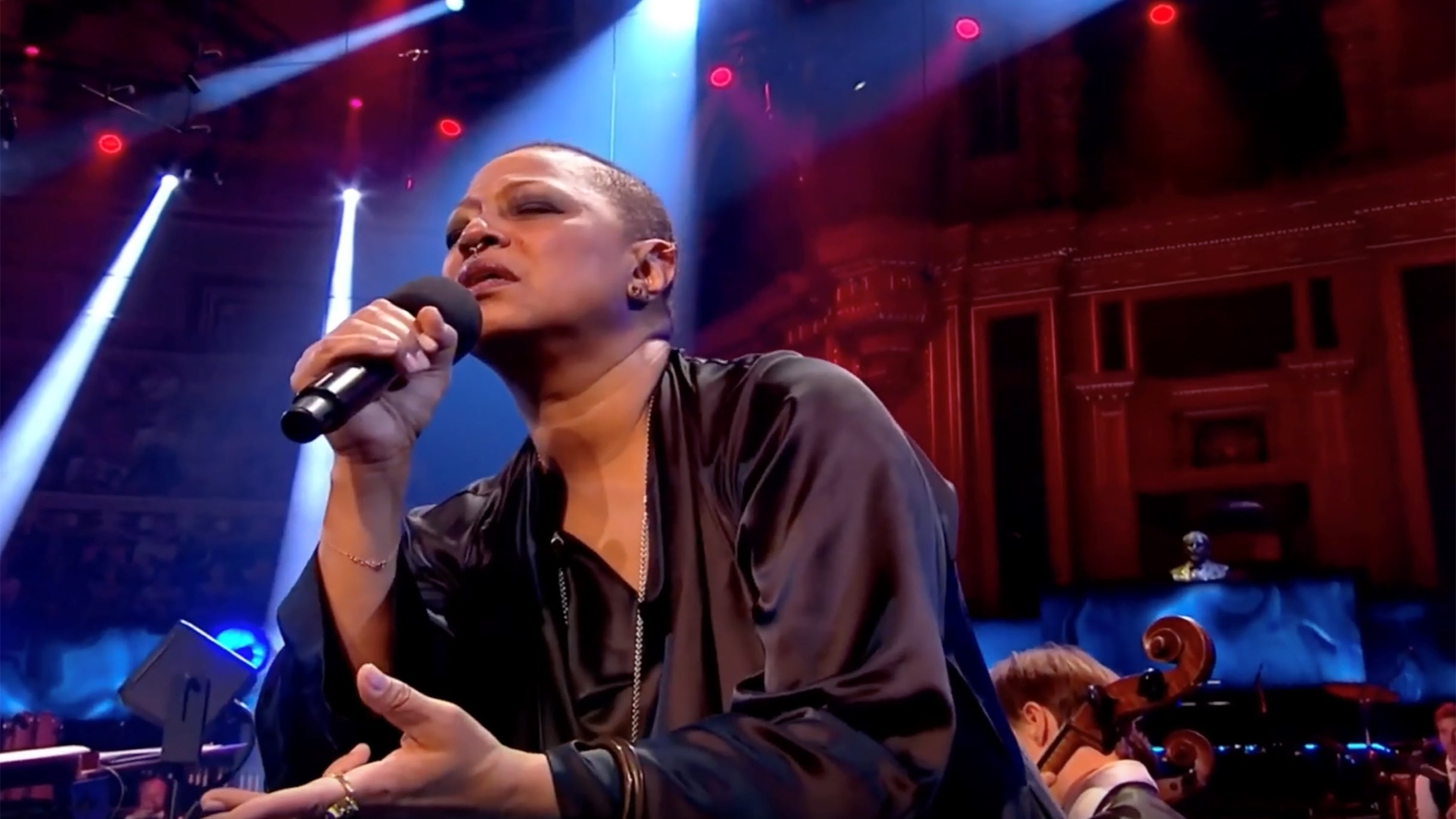 Ms. Lisa Fischer & Grand Baton