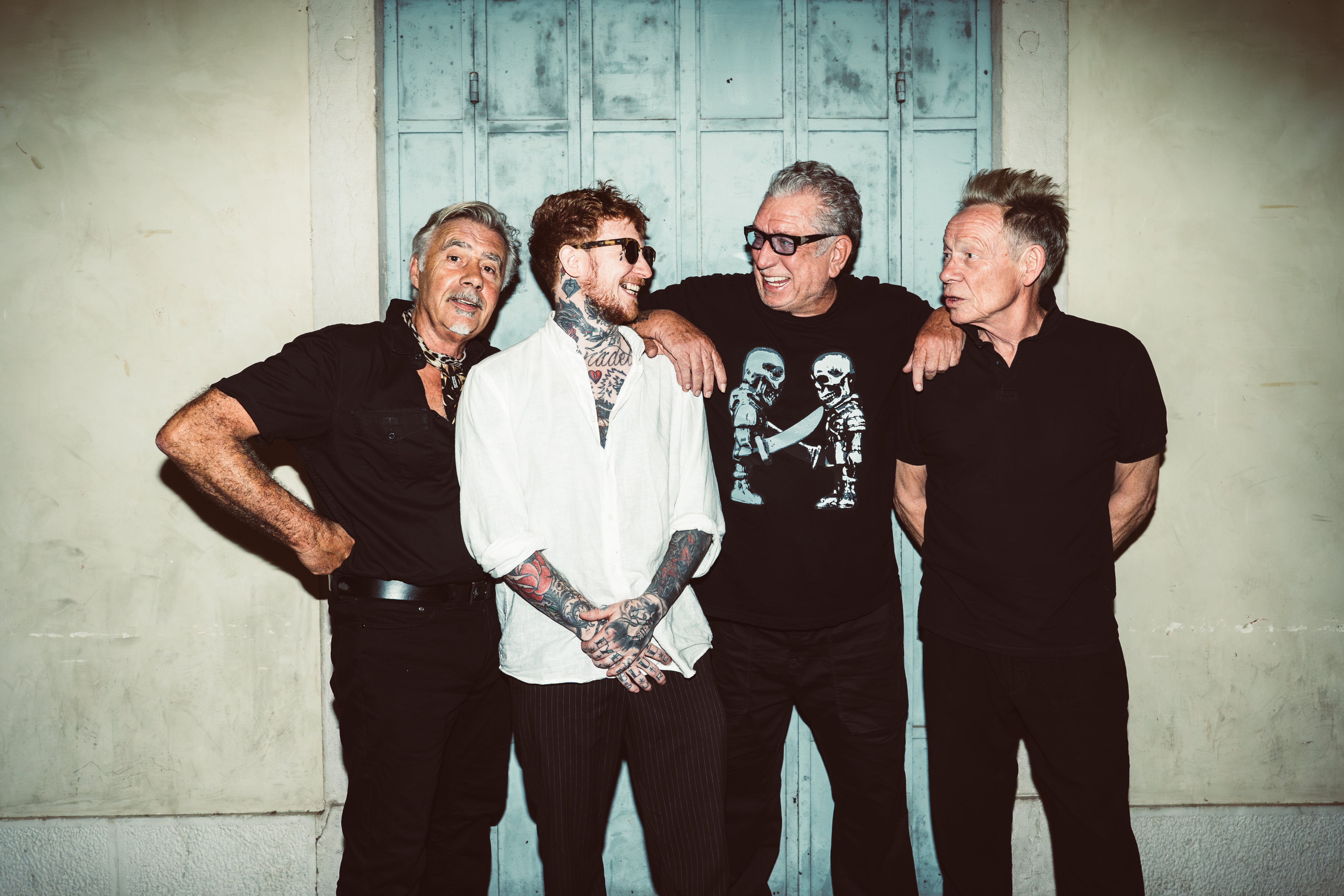 SEX PISTOLS (Steve Jones, Paul Cook, Glen Matlock) feat. Frank Carter