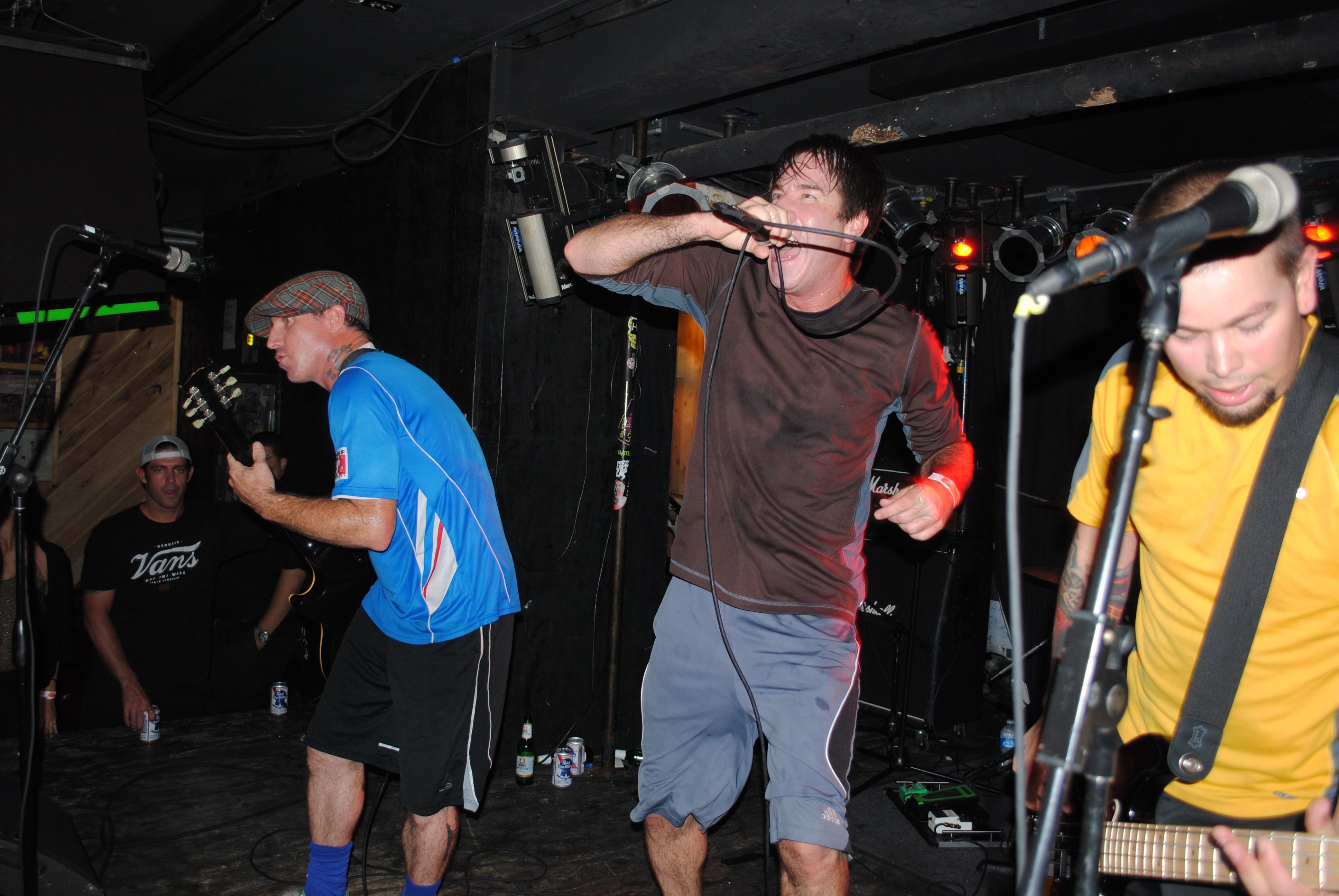 Guttermouth, Cryptilians, Grimedog