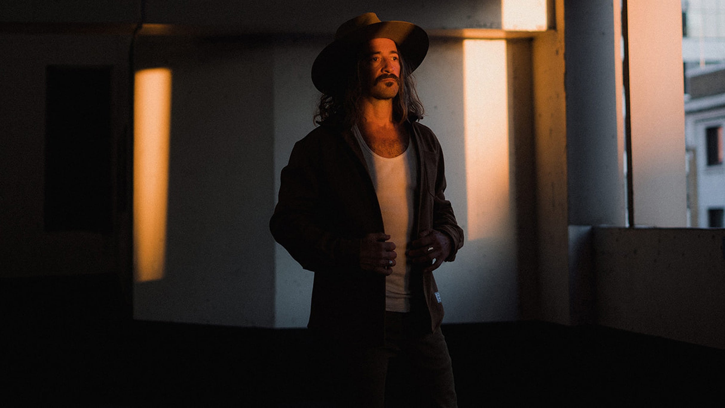 JESSE ROPER + BEN CHAPMAN