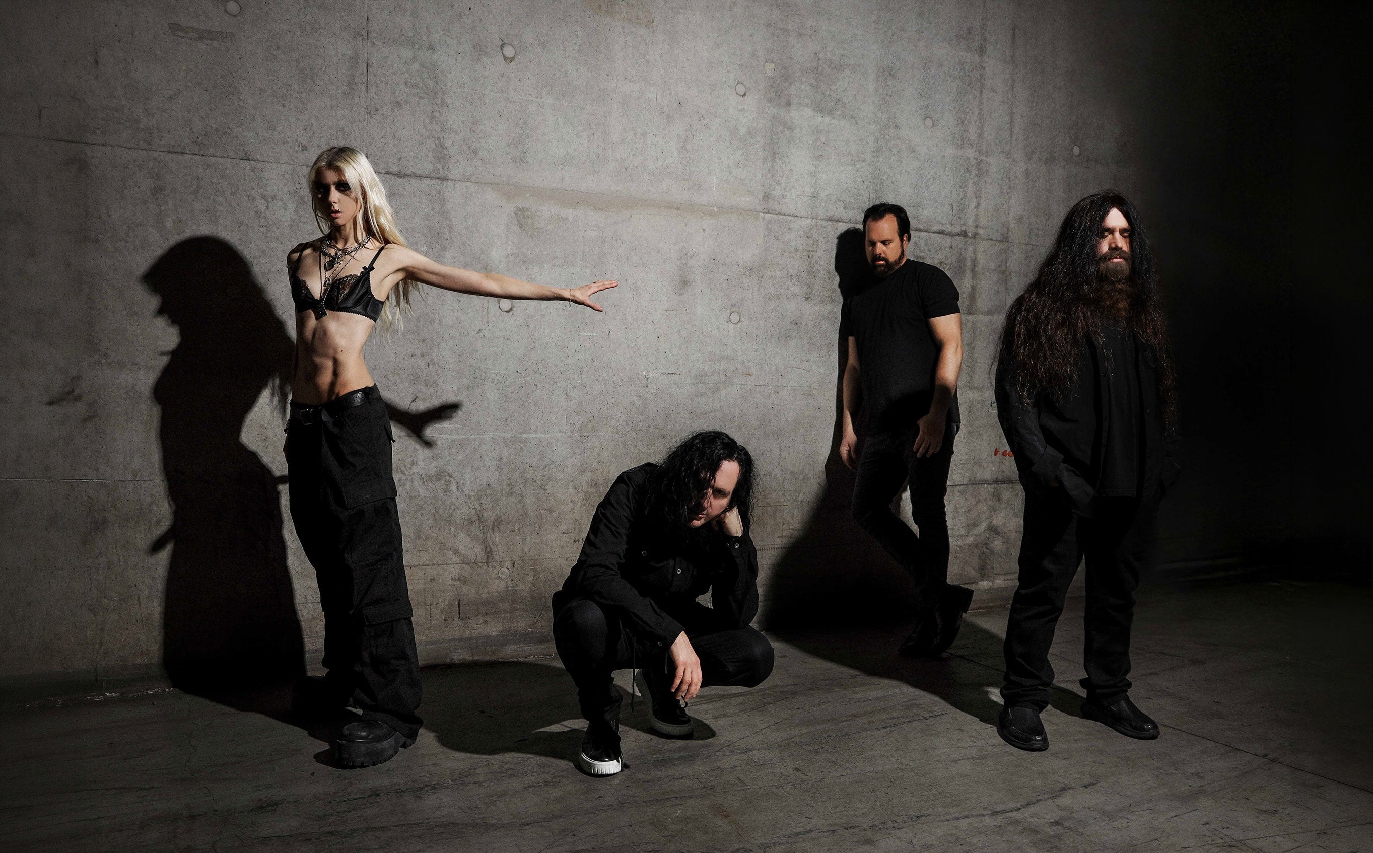 The Pretty Reckless: Dear God Tour