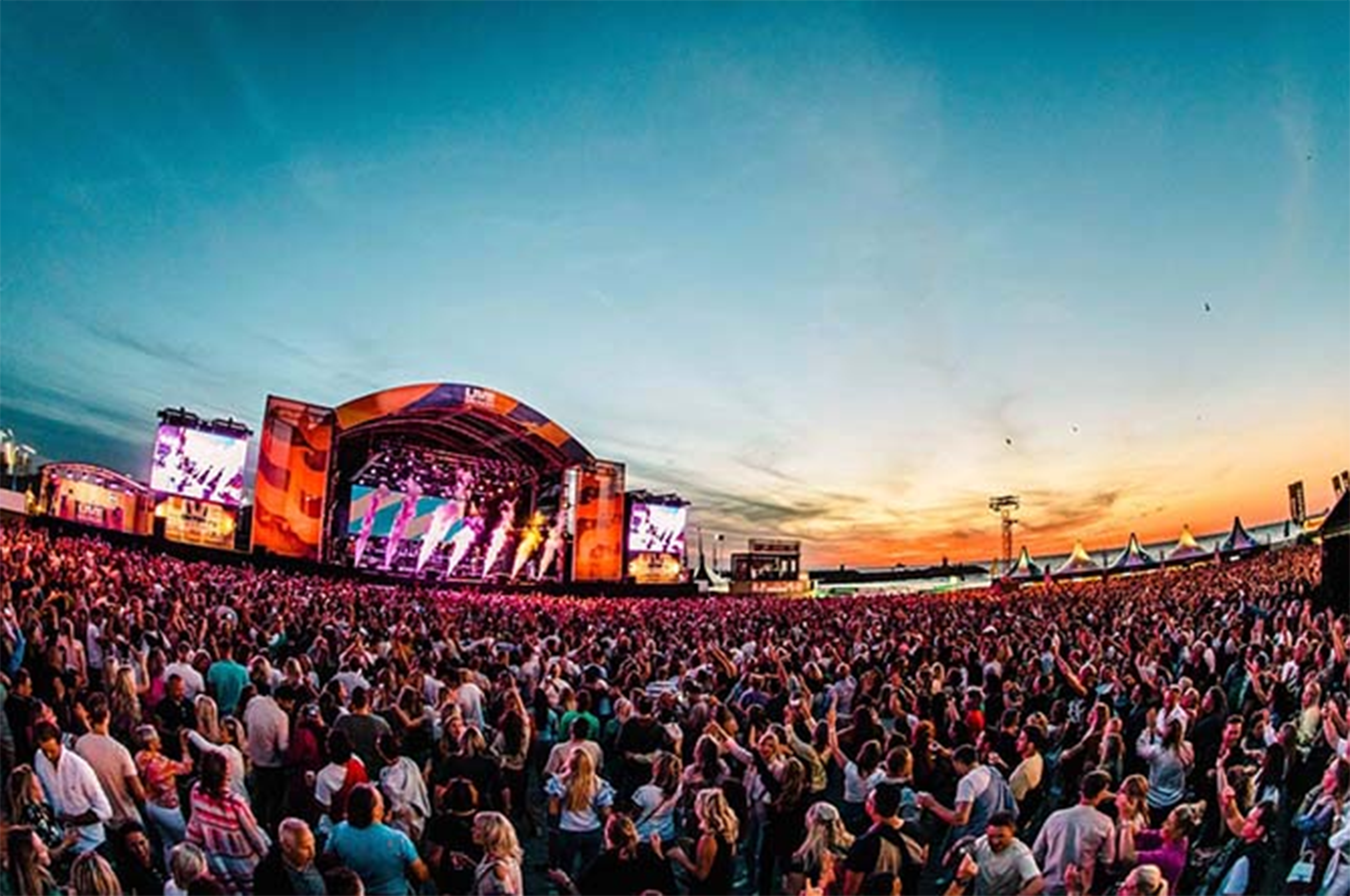 Het Grootste Zomerfeest van Nederland | Rolstoel / Begeleider