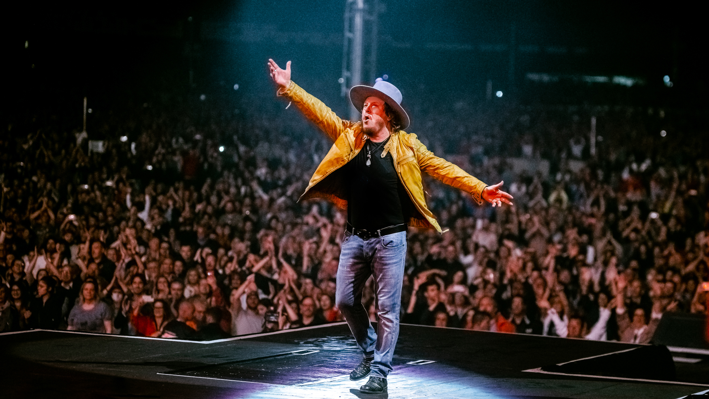 Zucchero | Vinyl Room Upgrade (concert ticket not inlcuded)