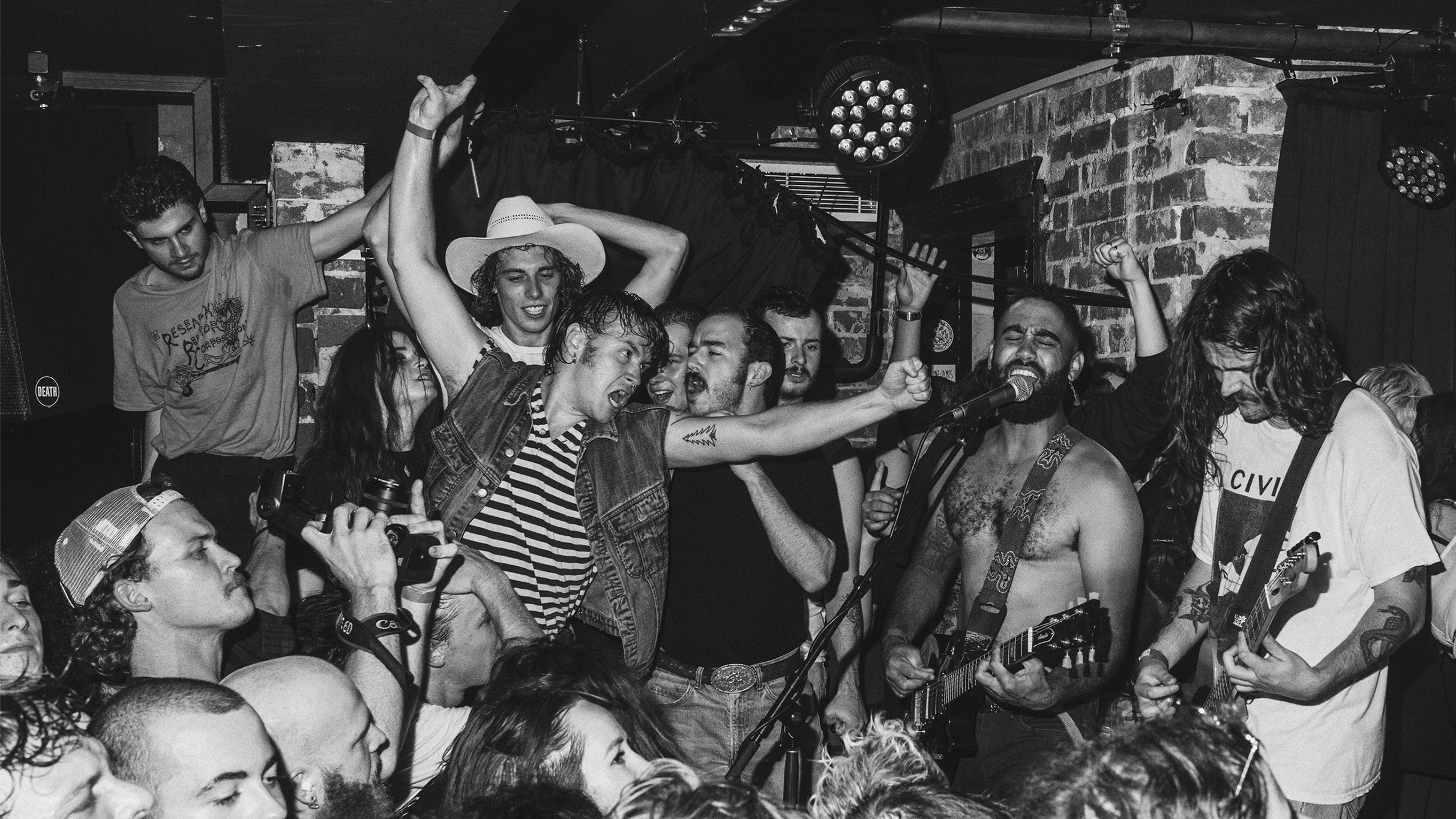 C.O.F.F.I.N Live at Sussex Inlet Tavern, Sussex Inlet/Bherwerre