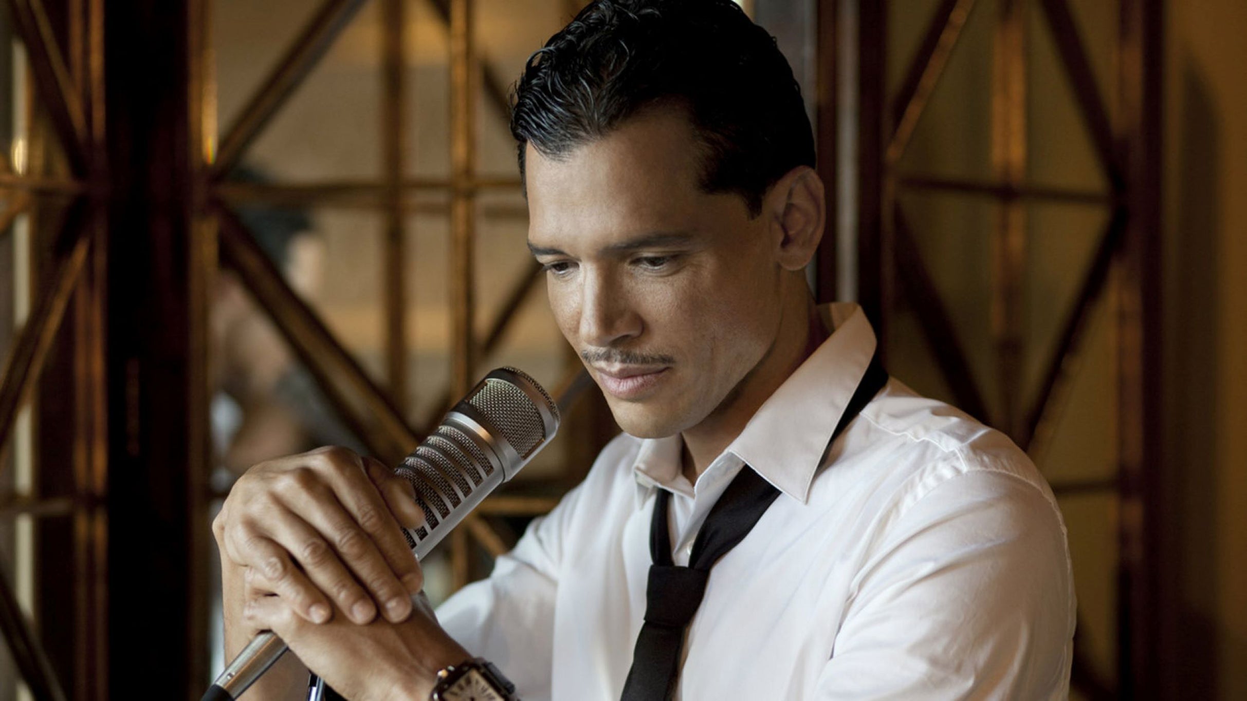 El Debarge Returns to NYC Up Close & Personal  !
