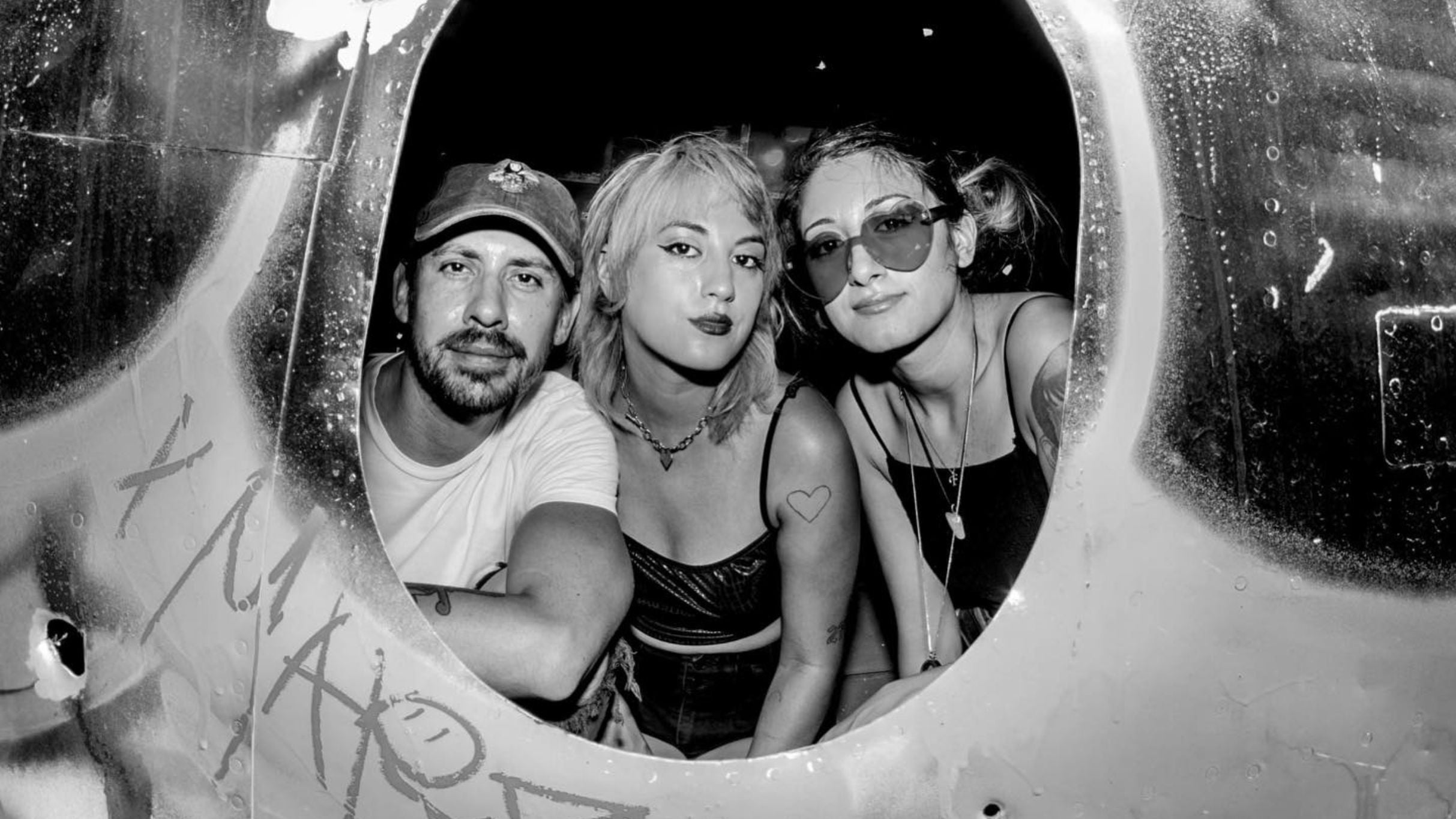 VANA: THE LADY IN RED TOUR w/ special guests Eyes Set to Kill, Deadlands & Redhook