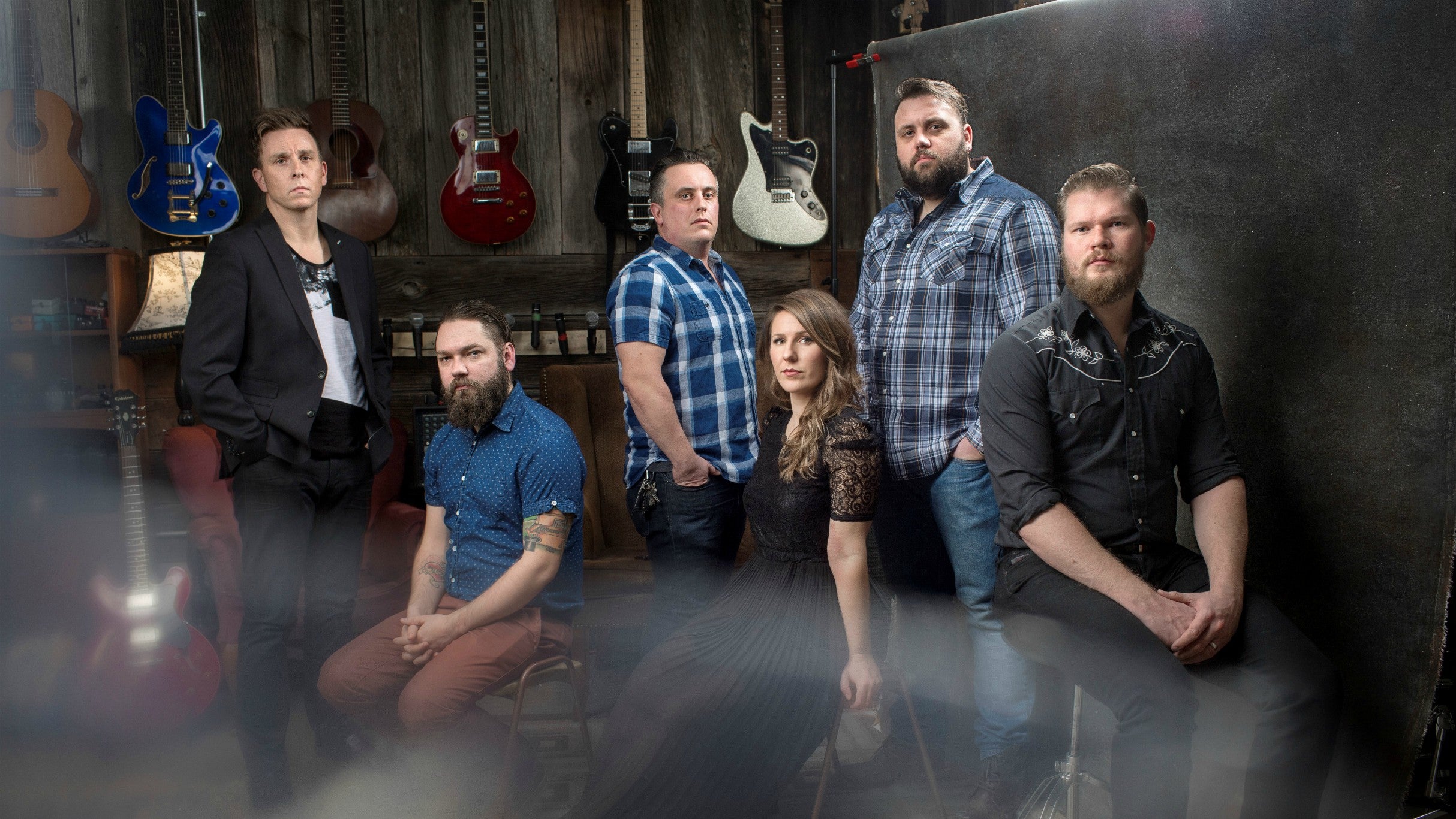 Amos the Transparent, The Sarandons