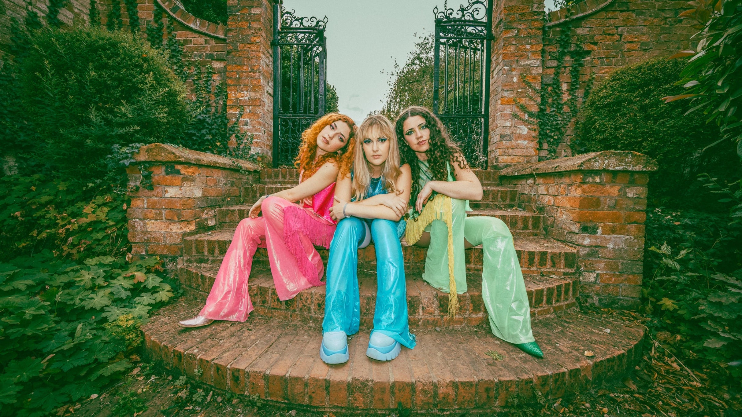 Trousdale: Growing Pains (Deluxe) Tour w. verygently