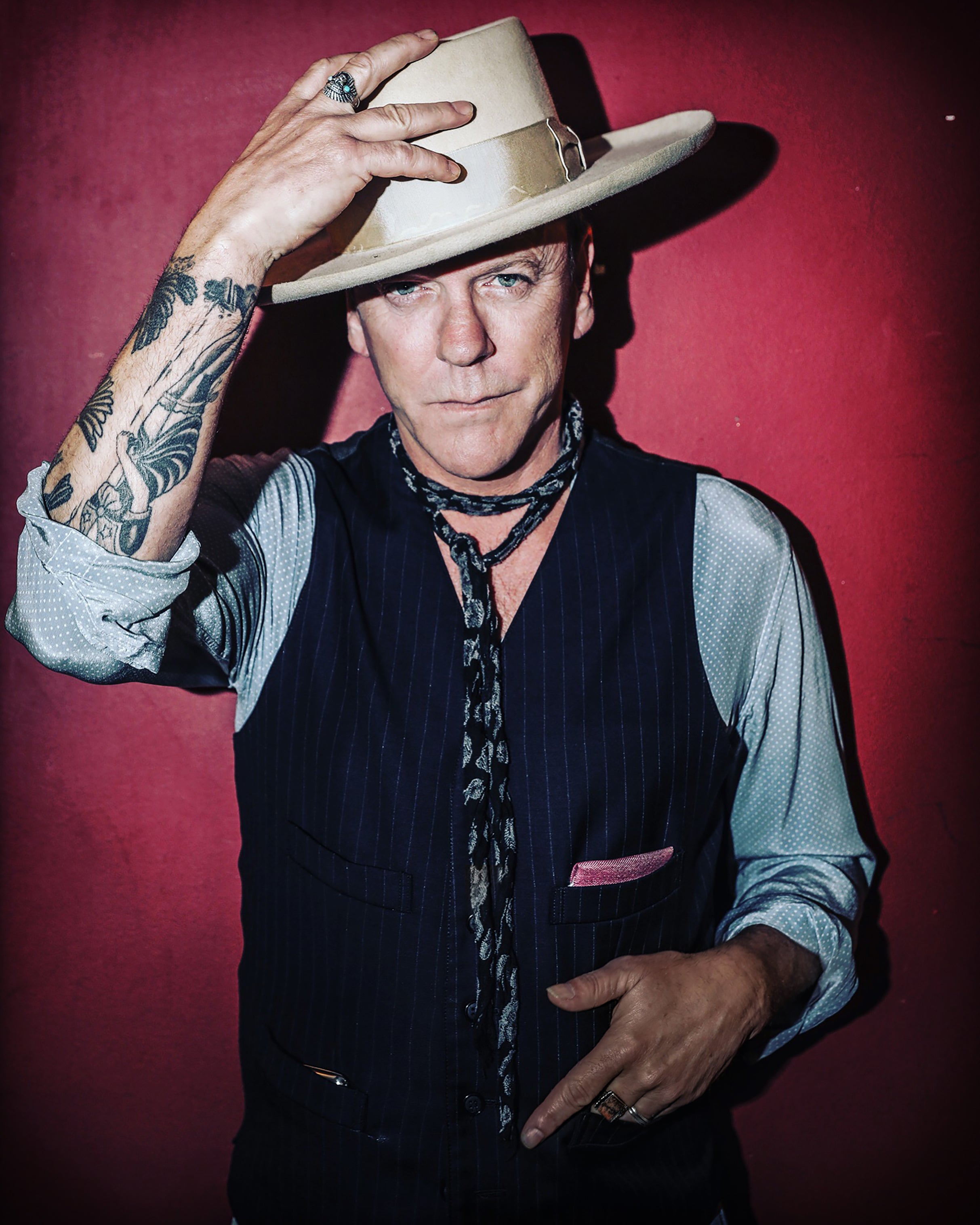 KIEFER SUTHERLAND *CANCELLED*