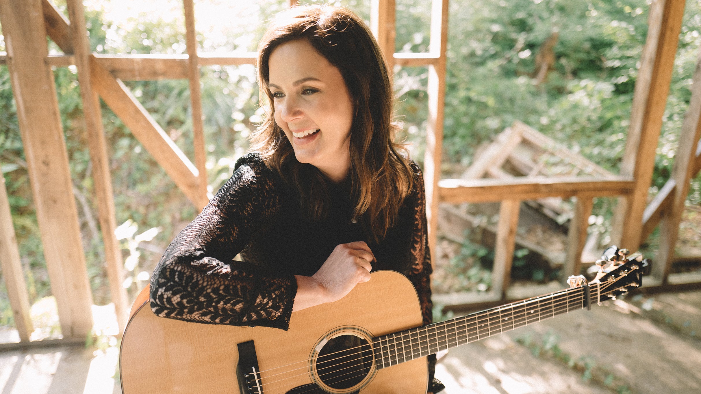 TIN PAN SOUTH feat. Jonathan Hutcherson , Mia Mantia & Lori McKenna