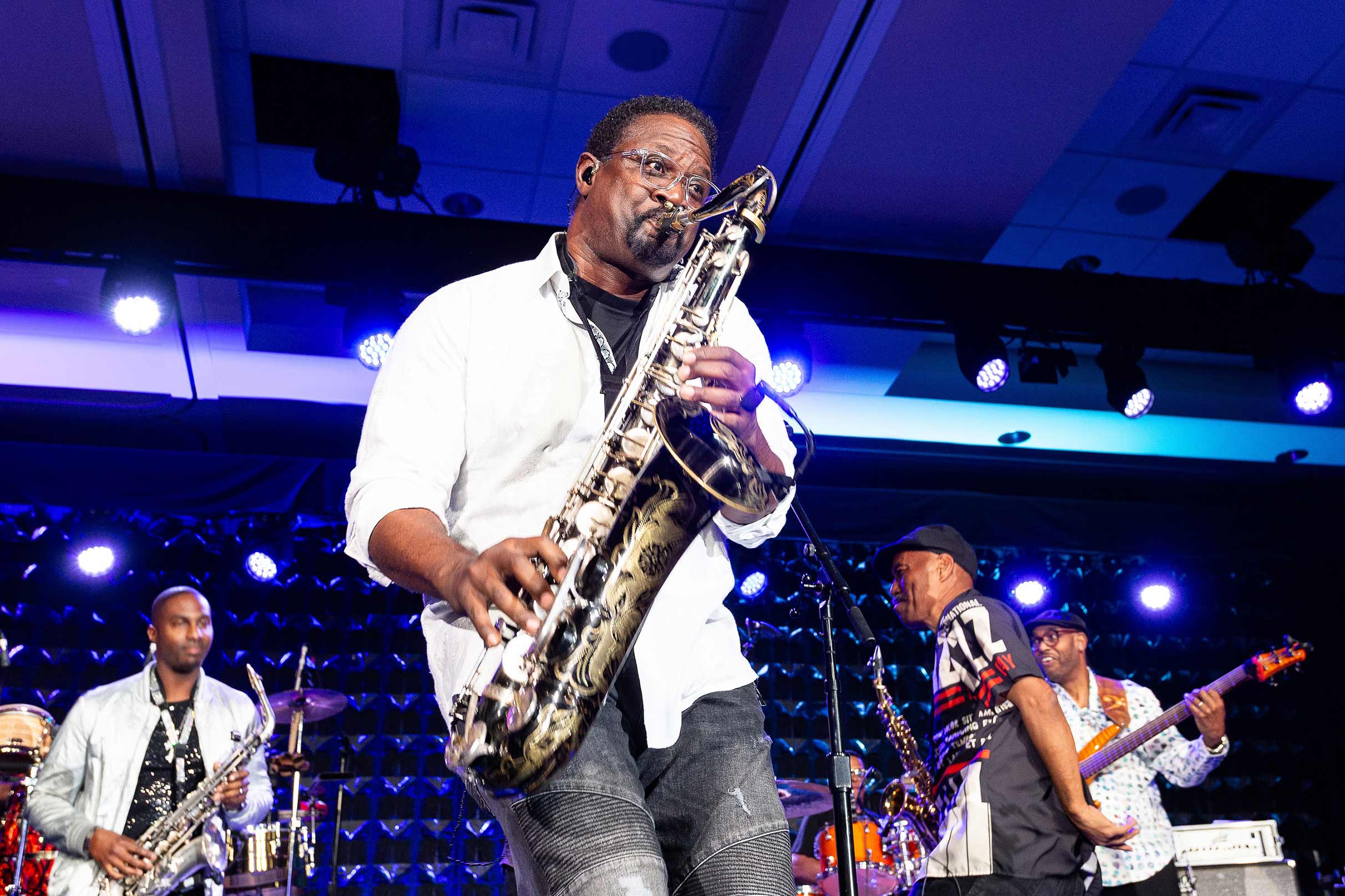 EVERETTE HARP & THE GERALD VEASLEY BAND