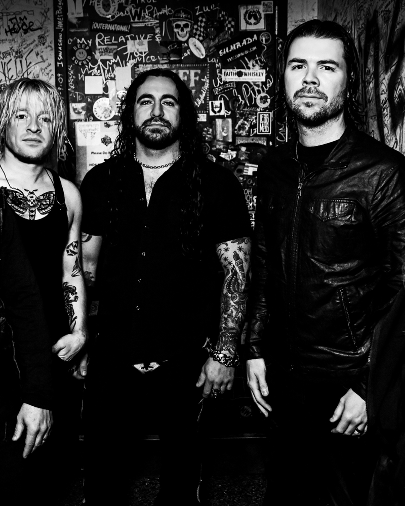 SALIVA + DROWNING POOL